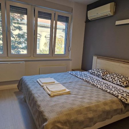 Sofia Apartment Sajmiste Esterno foto